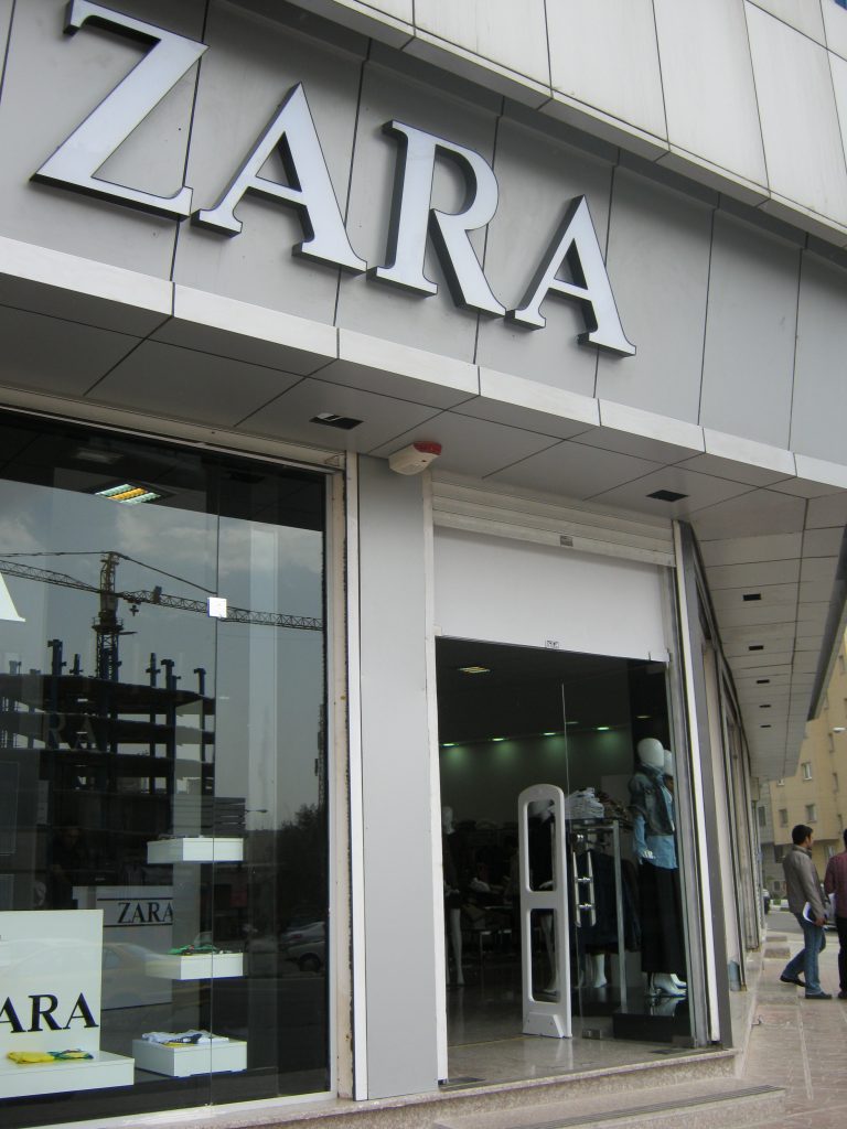 فروشگاه Zara